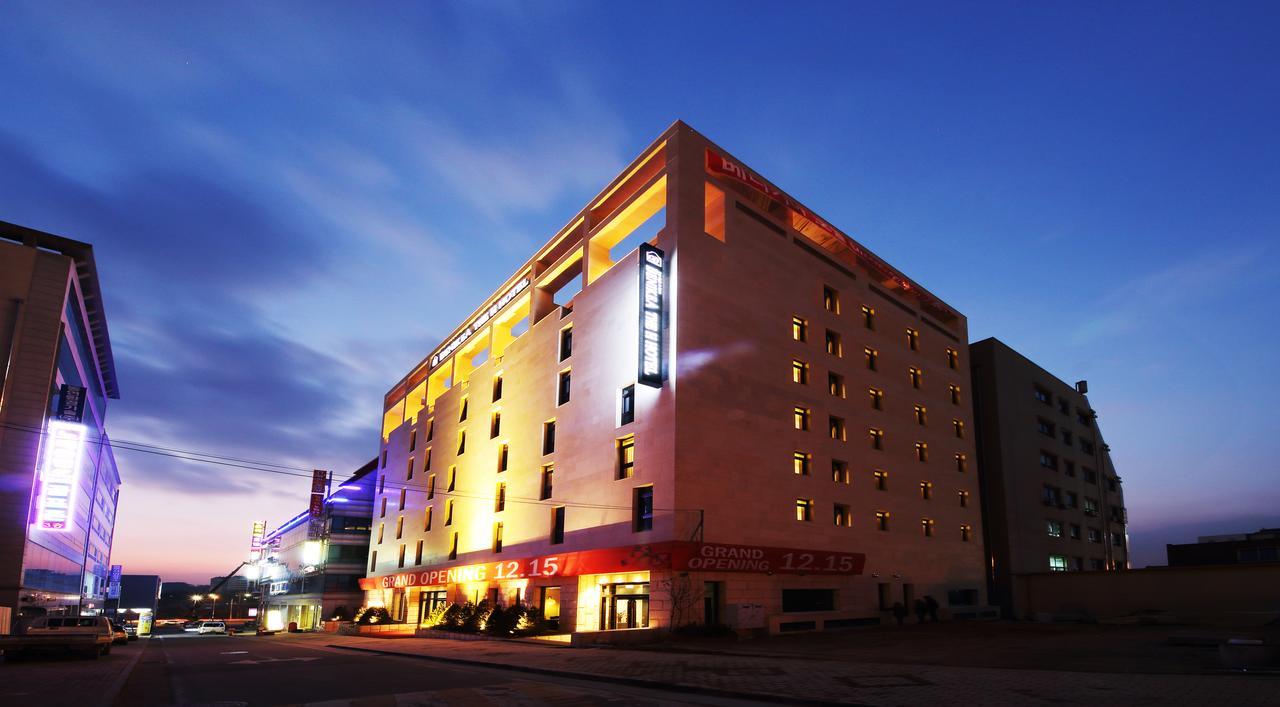 Benikea The H Hotel Hwaseong Ngoại thất bức ảnh