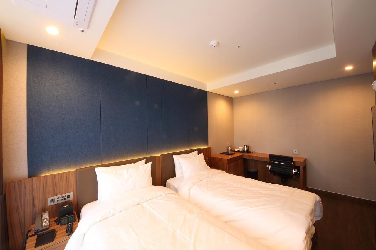 Benikea The H Hotel Hwaseong Ngoại thất bức ảnh